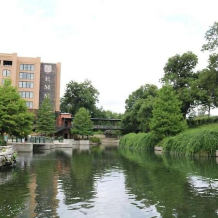 Cozy Downtown Guest House 2Br/1Ba Sleeps 8 Сан Антонио Екстериор снимка